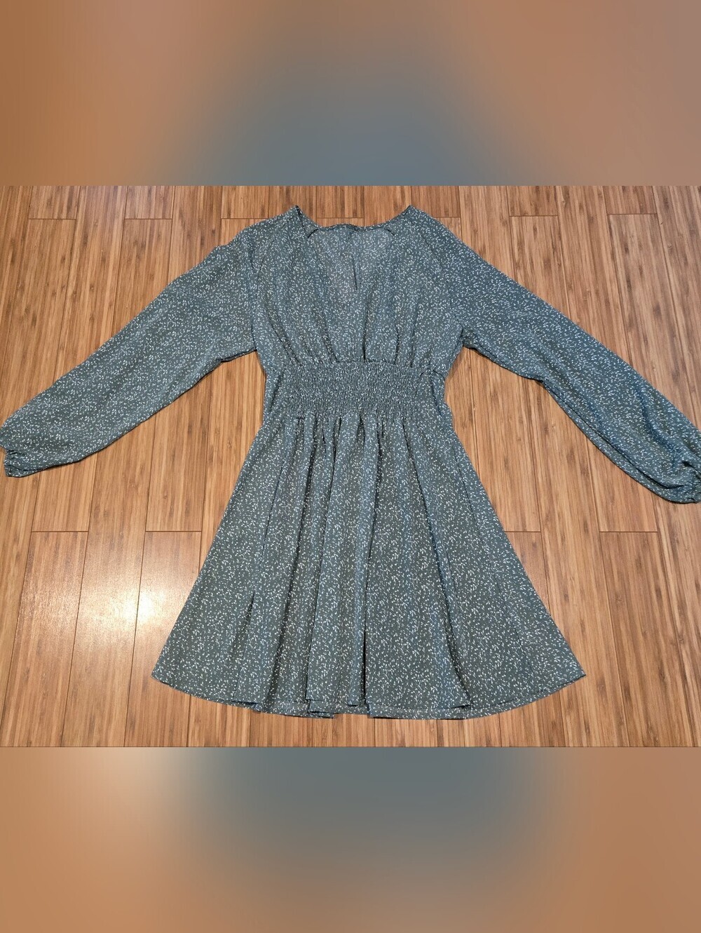 Unbranded Women's Green Floral Long-Sleeve Smocked Waist Dress